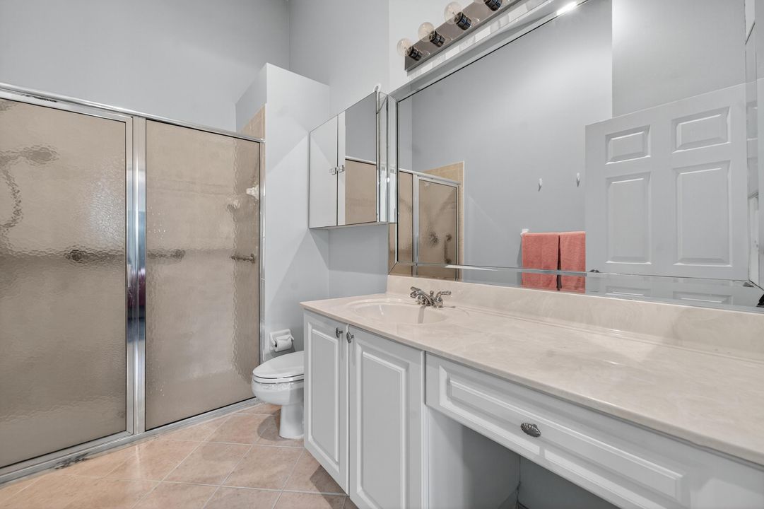 Под контрактом: $349,900 (2 спален, 2 ванн, 1396 Квадратных фут)