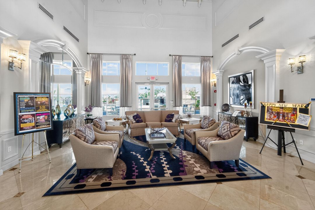 Под контрактом: $349,900 (2 спален, 2 ванн, 1396 Квадратных фут)