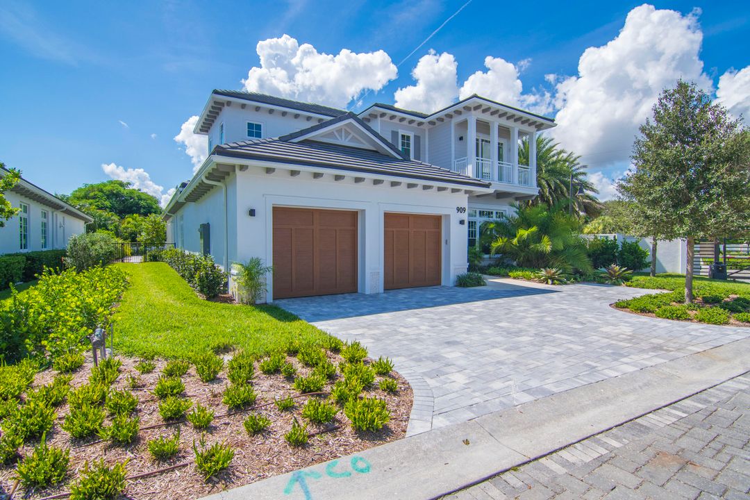 For Sale: $4,000,000 (4 beds, 4 baths, 3542 Square Feet)