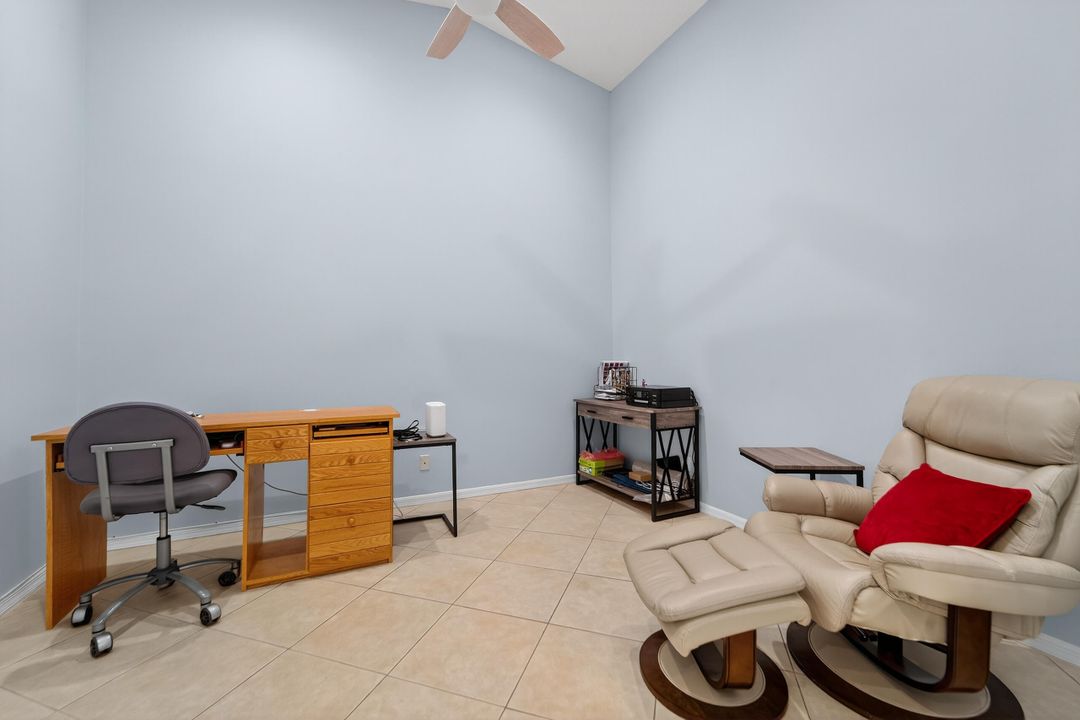 Под контрактом: $349,900 (2 спален, 2 ванн, 1396 Квадратных фут)