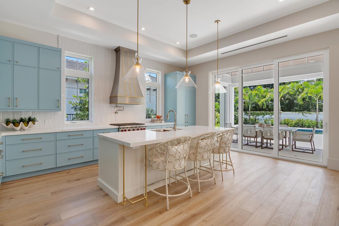 For Sale: $4,000,000 (4 beds, 4 baths, 3542 Square Feet)