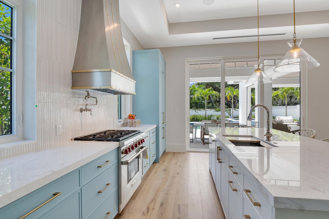 For Sale: $4,000,000 (4 beds, 4 baths, 3542 Square Feet)