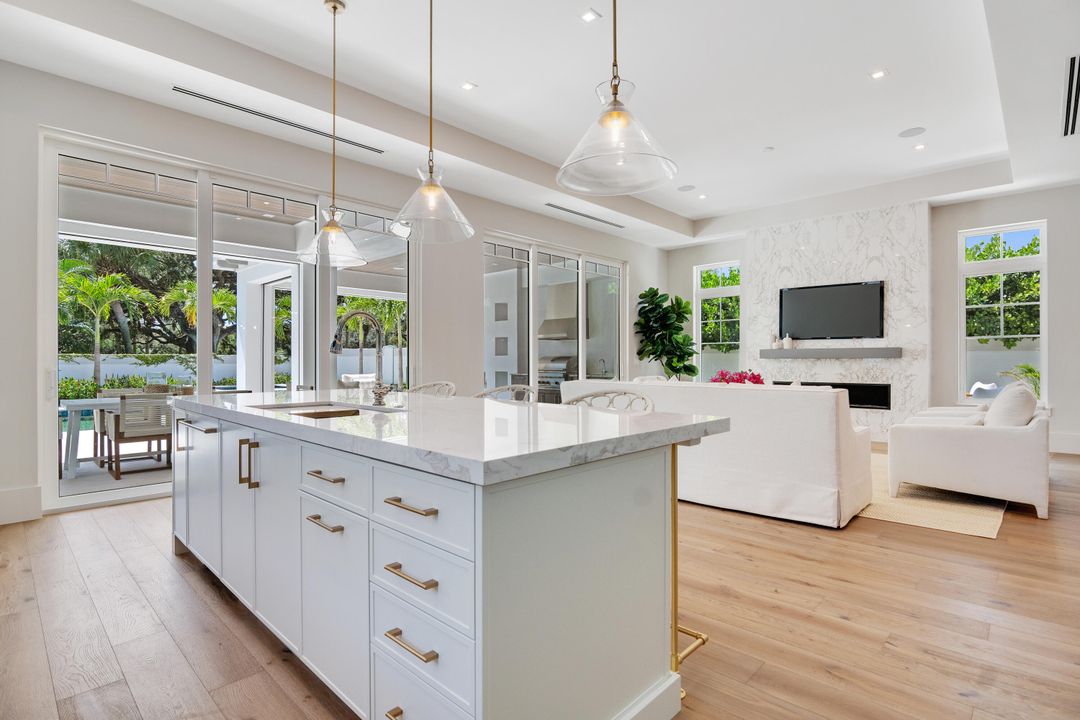 For Sale: $4,000,000 (4 beds, 4 baths, 3542 Square Feet)