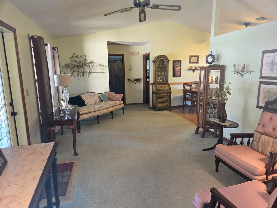 For Sale: $339,000 (3 beds, 2 baths, 1700 Square Feet)