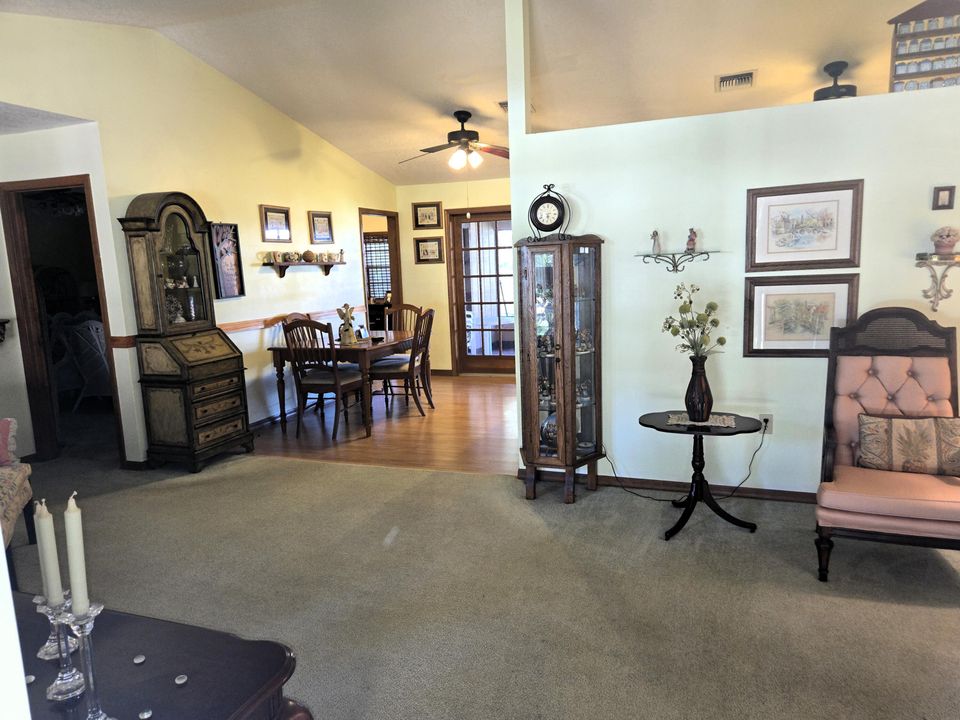 For Sale: $339,000 (3 beds, 2 baths, 1700 Square Feet)