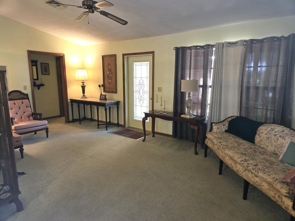 For Sale: $339,000 (3 beds, 2 baths, 1700 Square Feet)