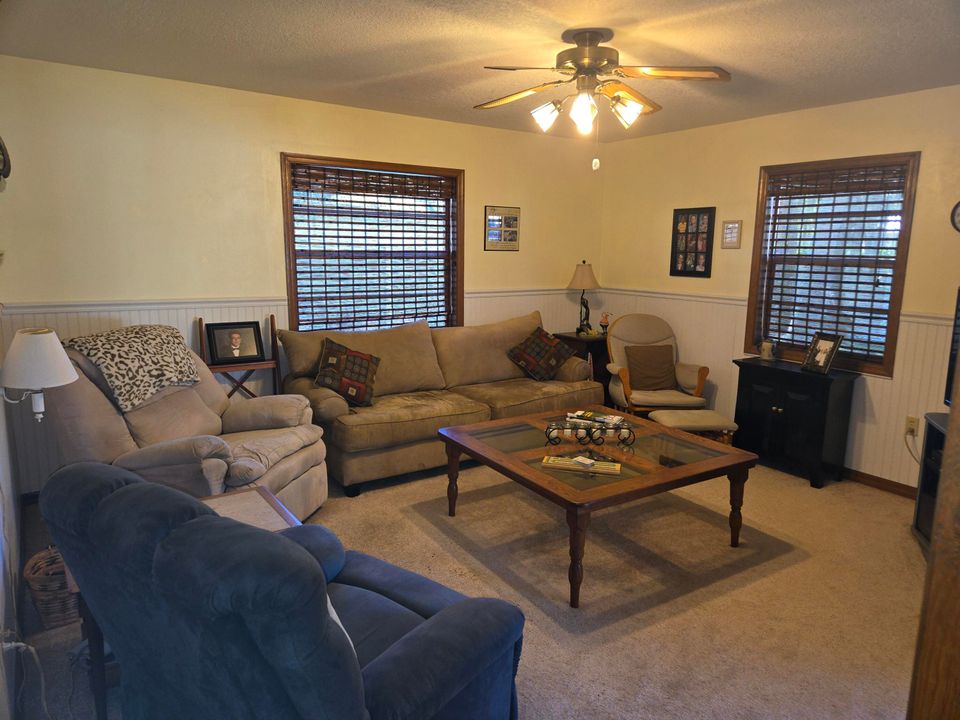 For Sale: $339,000 (3 beds, 2 baths, 1700 Square Feet)