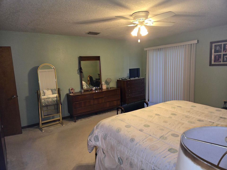 For Sale: $339,000 (3 beds, 2 baths, 1700 Square Feet)