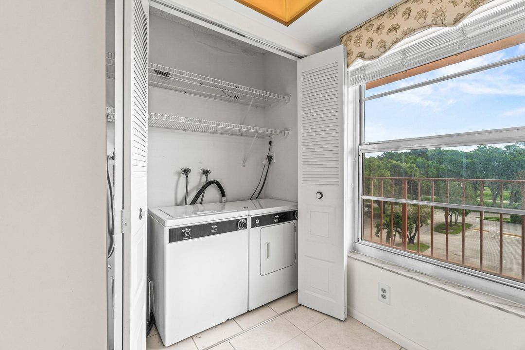 Activo con contrato: $110,000 (2 camas, 2 baños, 1060 Pies cuadrados)