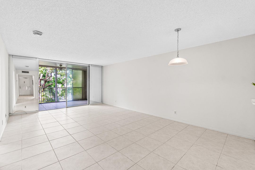 Activo con contrato: $110,000 (2 camas, 2 baños, 1060 Pies cuadrados)