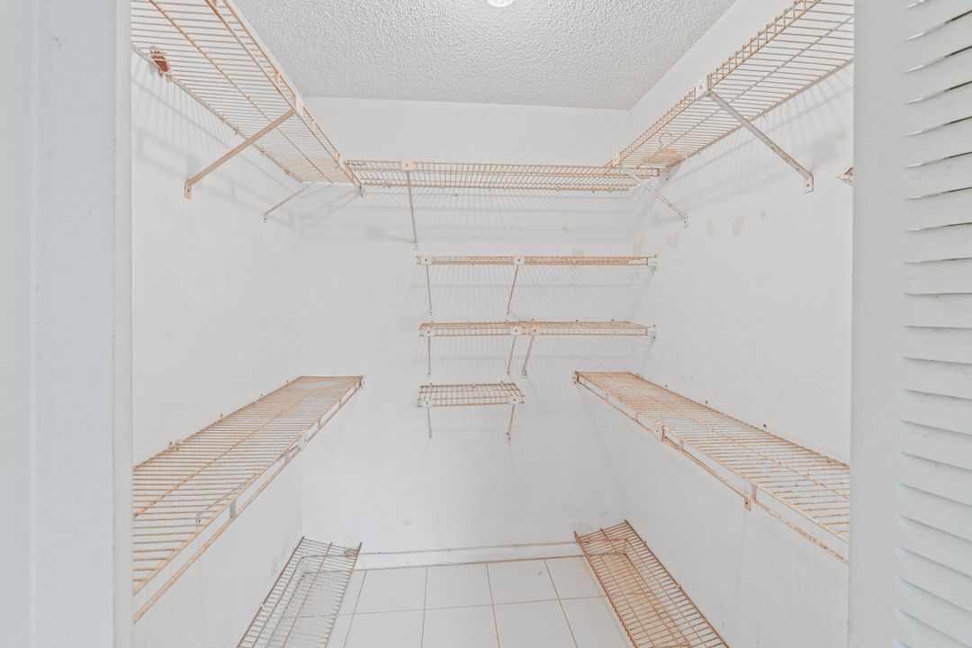 Activo con contrato: $110,000 (2 camas, 2 baños, 1060 Pies cuadrados)