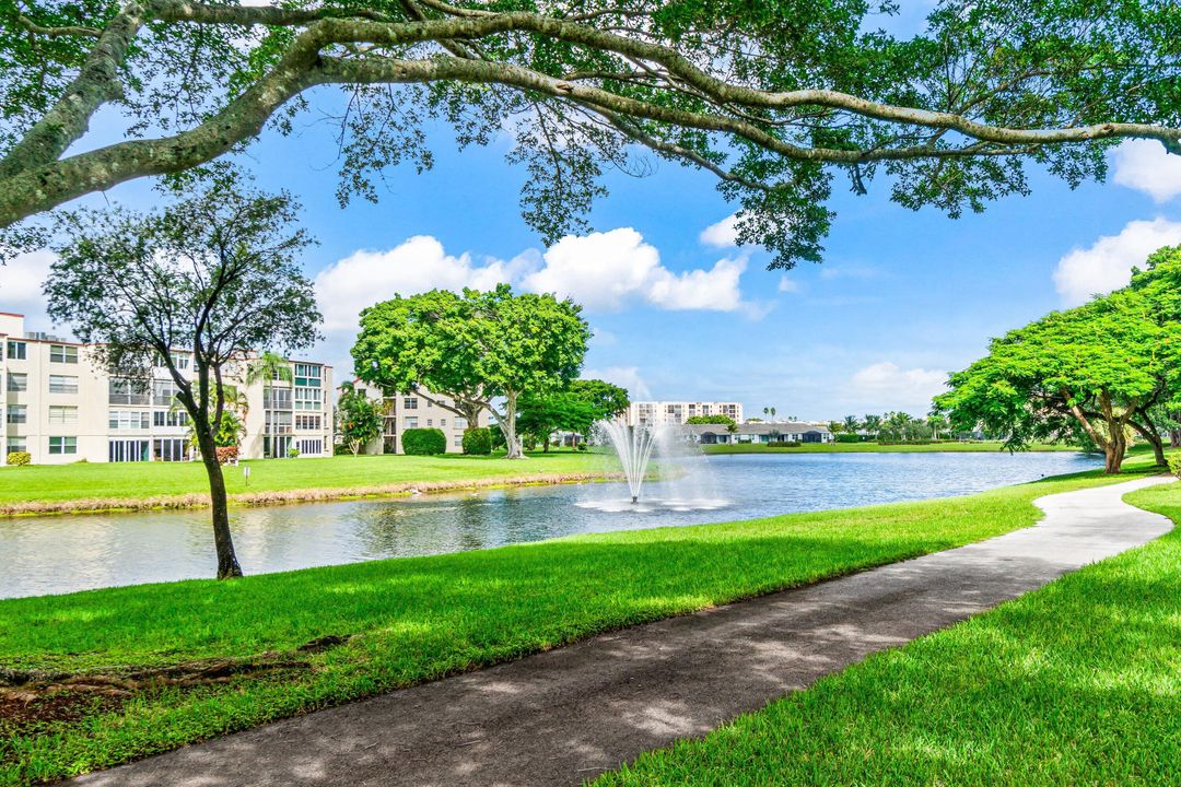 Activo con contrato: $110,000 (2 camas, 2 baños, 1060 Pies cuadrados)