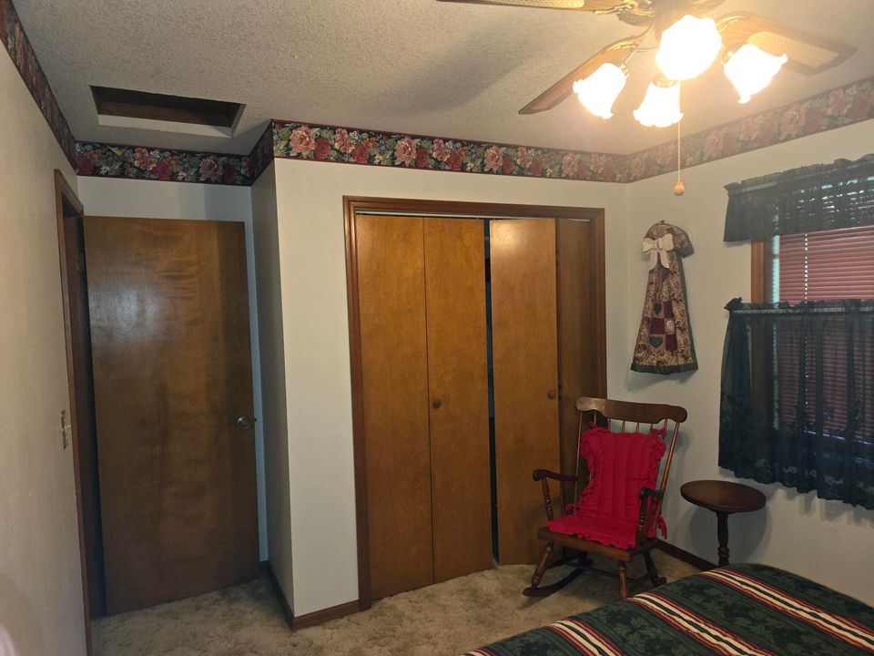 For Sale: $339,000 (3 beds, 2 baths, 1700 Square Feet)