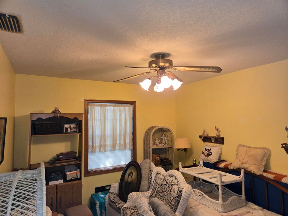 For Sale: $339,000 (3 beds, 2 baths, 1700 Square Feet)