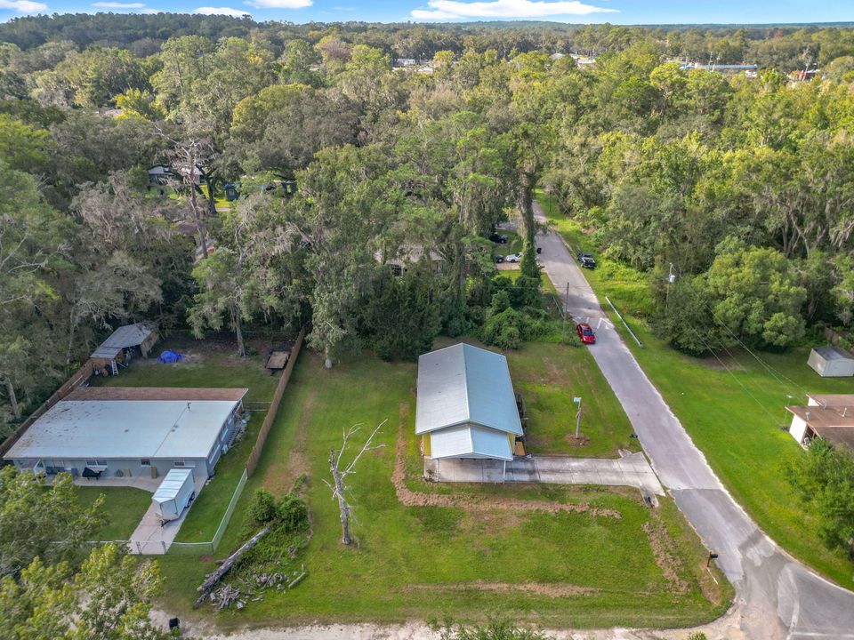 For Sale: $200,000 (3 beds, 2 baths, 1260 Square Feet)