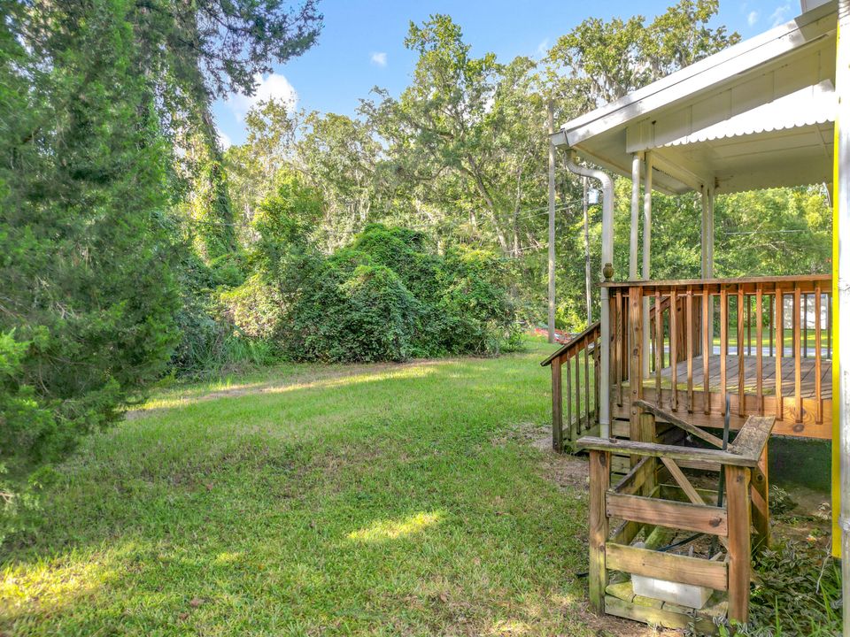 For Sale: $200,000 (3 beds, 2 baths, 1260 Square Feet)