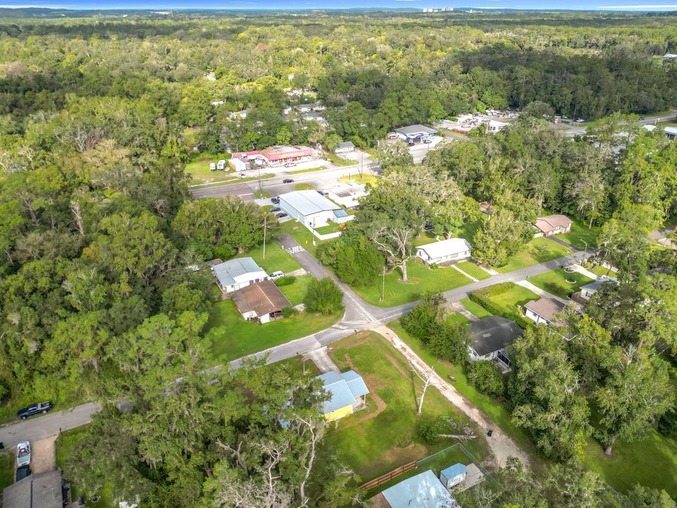 For Sale: $200,000 (3 beds, 2 baths, 1260 Square Feet)