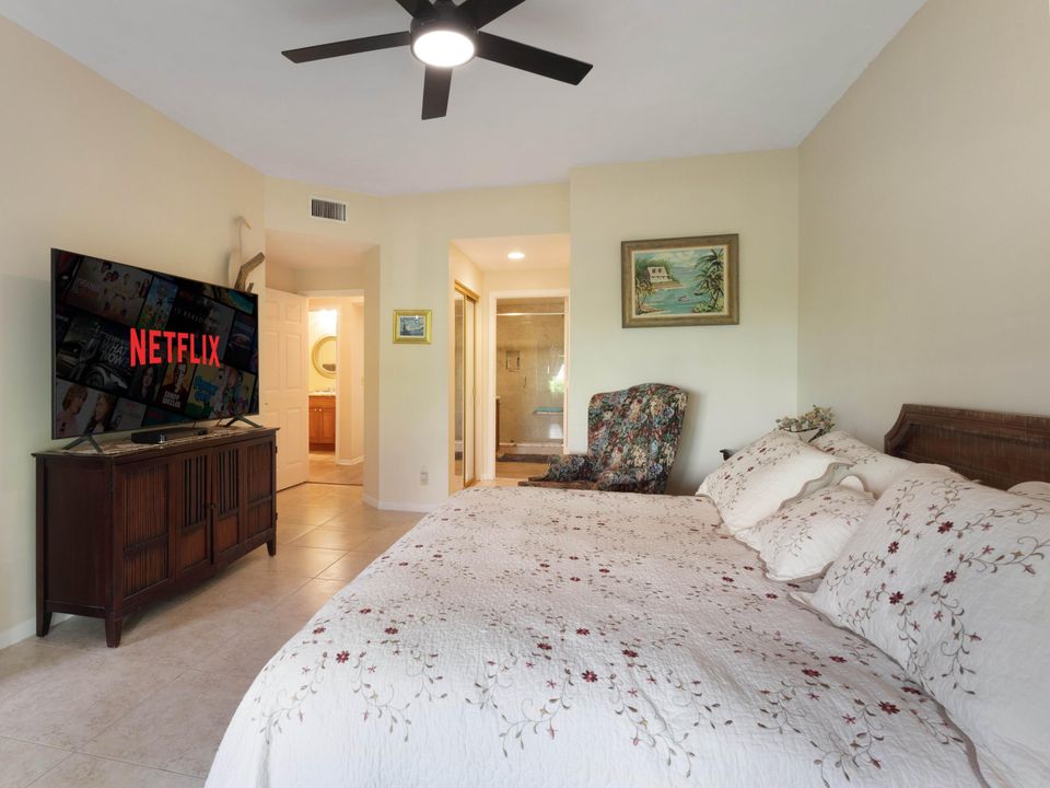 Active With Contract: $249,000 (2 beds, 2 baths, 1496 Square Feet)