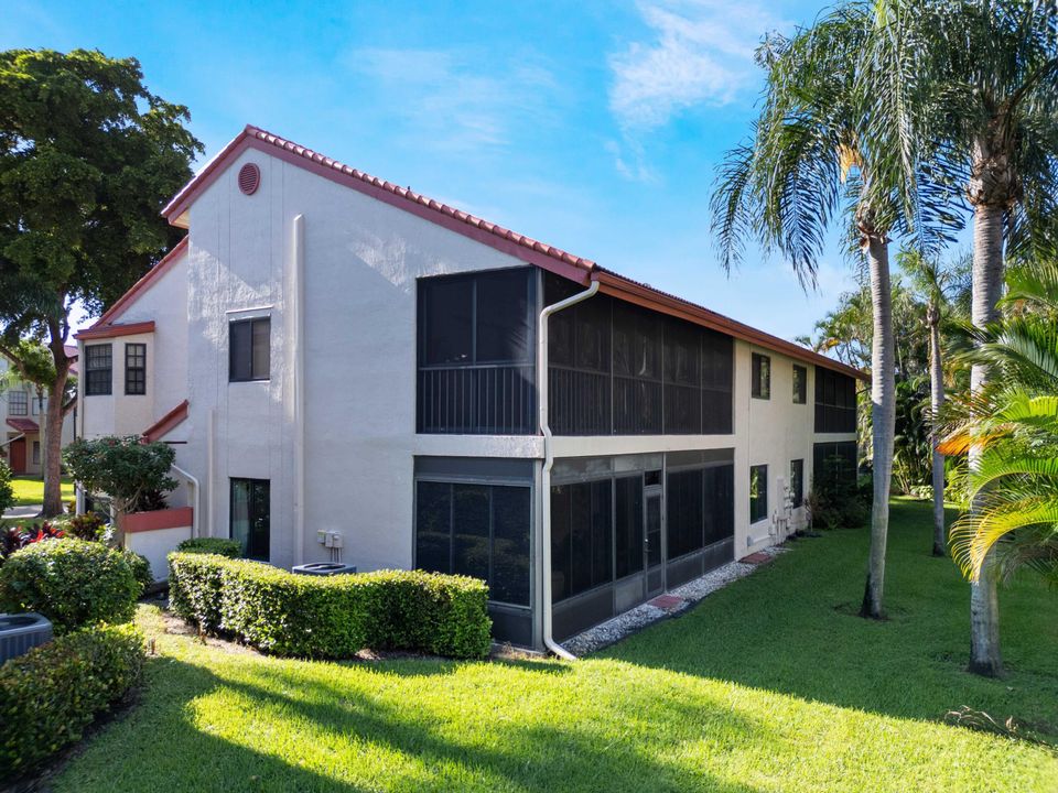 Active With Contract: $249,000 (2 beds, 2 baths, 1496 Square Feet)