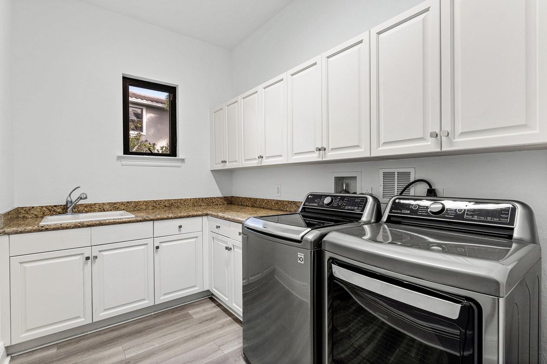 На продажу: $2,750,000 (6 спален, 5 ванн, 4813 Квадратных фут)