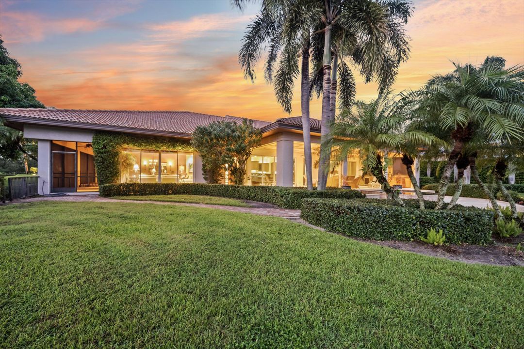 合同活跃: $2,950,000 (3 贝兹, 3 浴室, 3713 平方英尺)