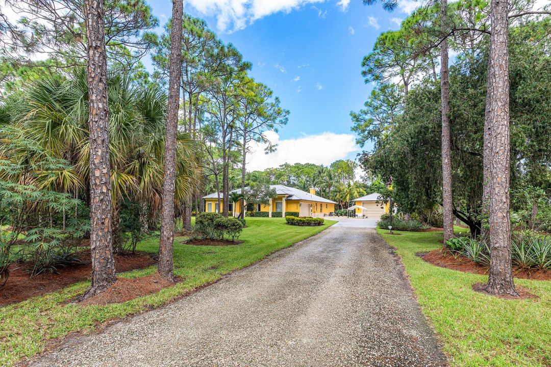 For Sale: $999,000 (3 beds, 3 baths, 2709 Square Feet)