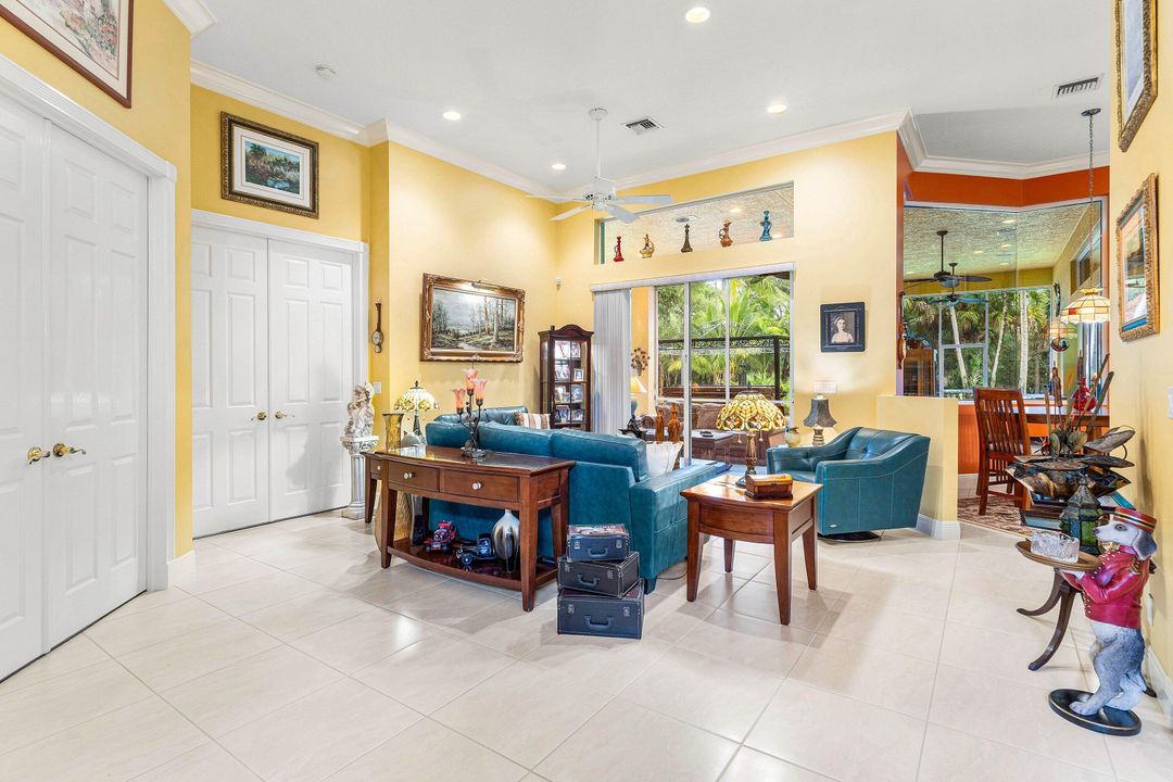 For Sale: $999,000 (3 beds, 3 baths, 2709 Square Feet)