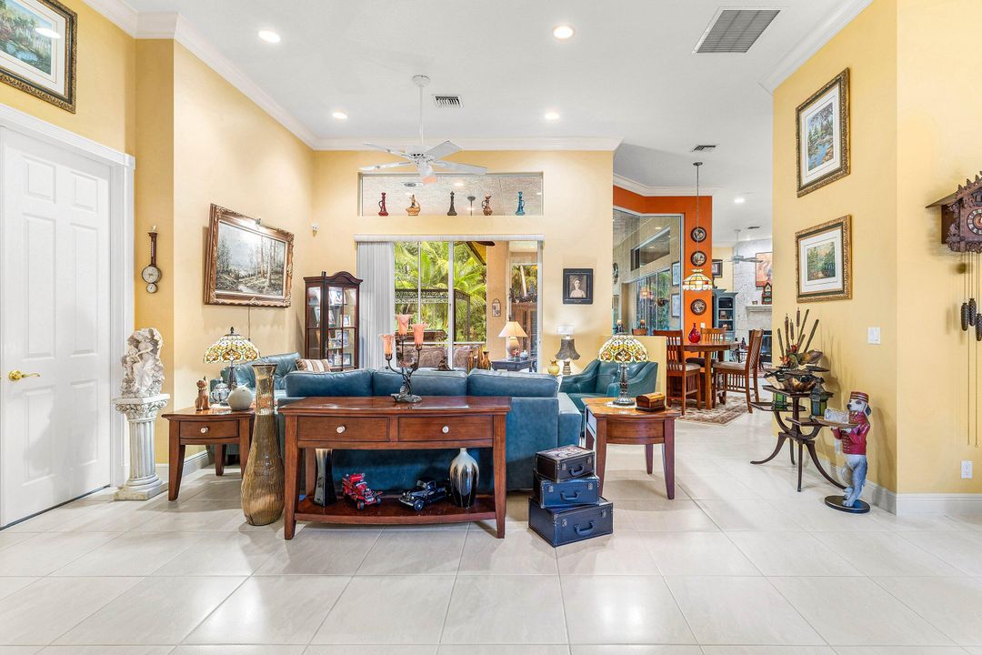 For Sale: $999,000 (3 beds, 3 baths, 2709 Square Feet)