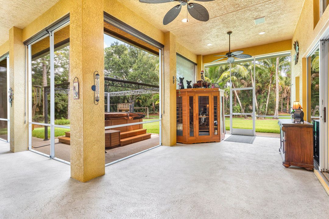 For Sale: $999,000 (3 beds, 3 baths, 2709 Square Feet)