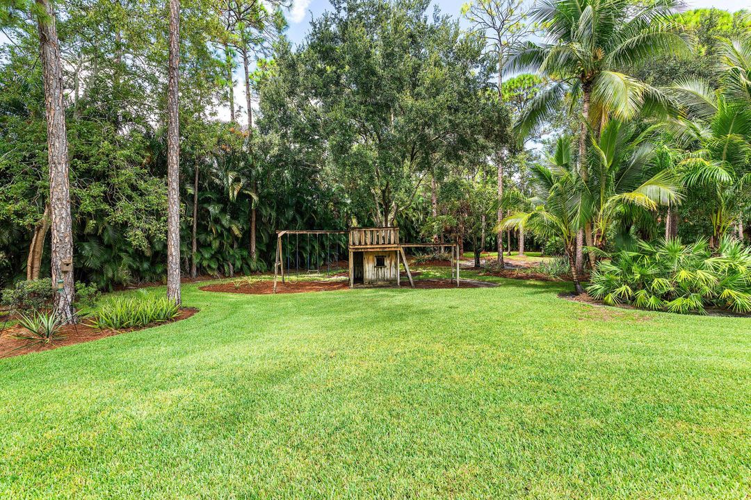 For Sale: $999,000 (3 beds, 3 baths, 2709 Square Feet)