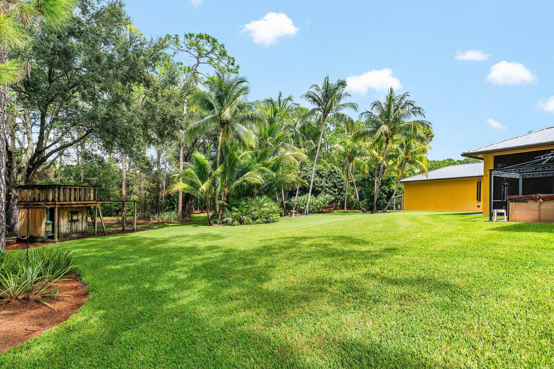 For Sale: $999,000 (3 beds, 3 baths, 2709 Square Feet)