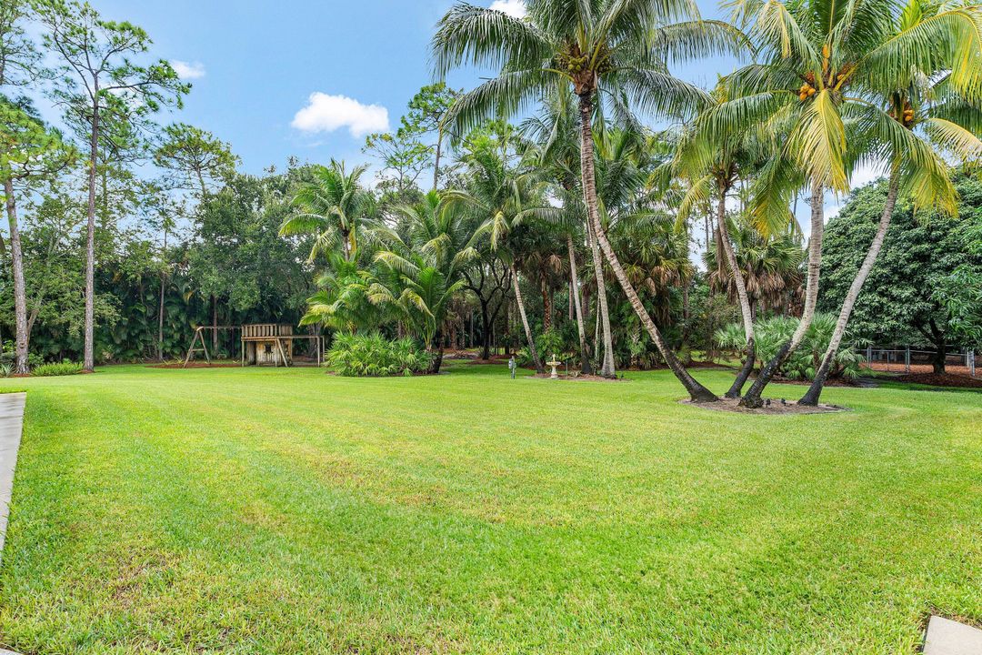 For Sale: $999,000 (3 beds, 3 baths, 2709 Square Feet)