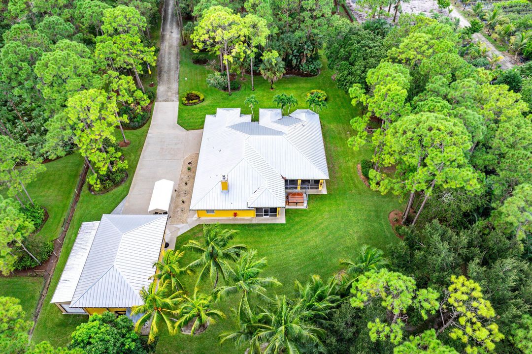 For Sale: $999,000 (3 beds, 3 baths, 2709 Square Feet)