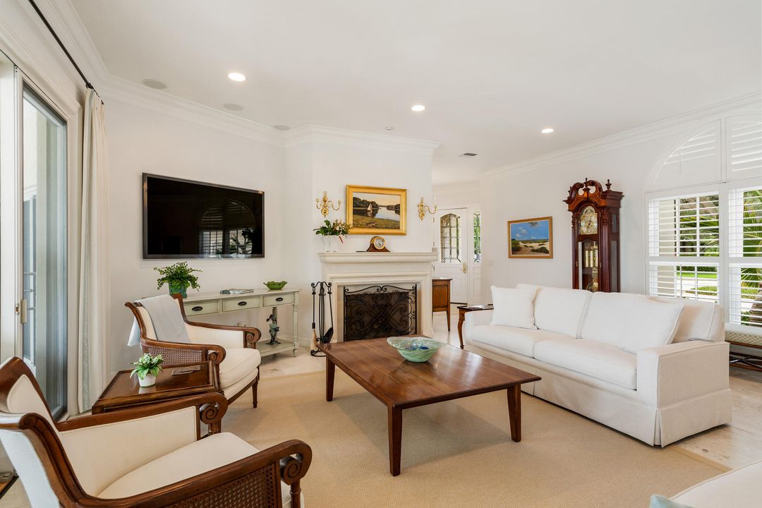 For Sale: $3,295,000 (3 beds, 3 baths, 3190 Square Feet)