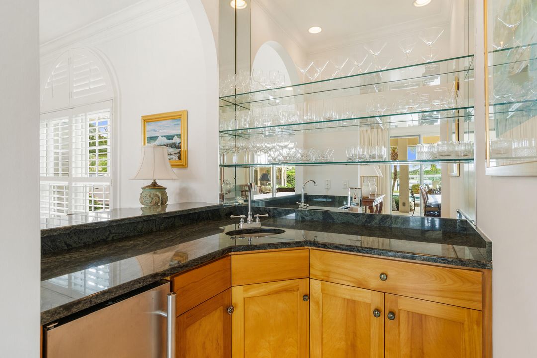 For Sale: $3,295,000 (3 beds, 3 baths, 3190 Square Feet)