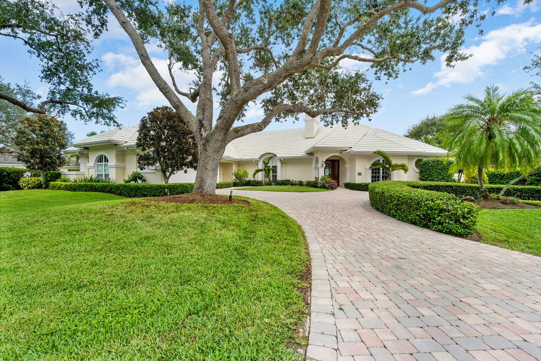For Sale: $3,295,000 (3 beds, 3 baths, 3190 Square Feet)