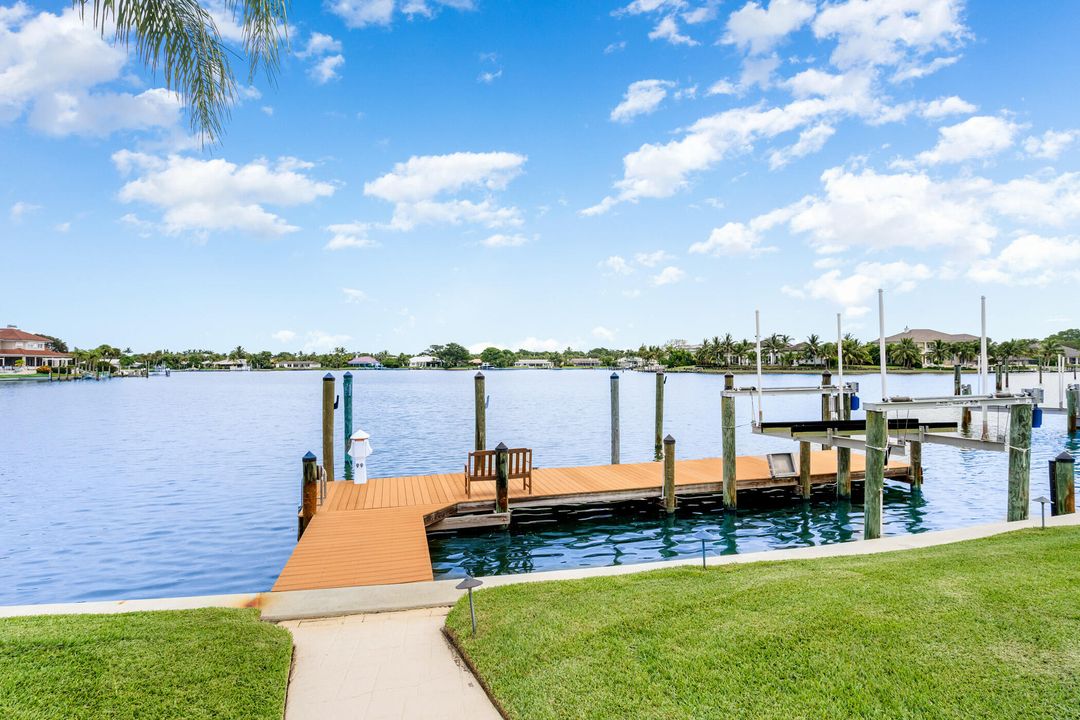 For Sale: $3,295,000 (3 beds, 3 baths, 3190 Square Feet)