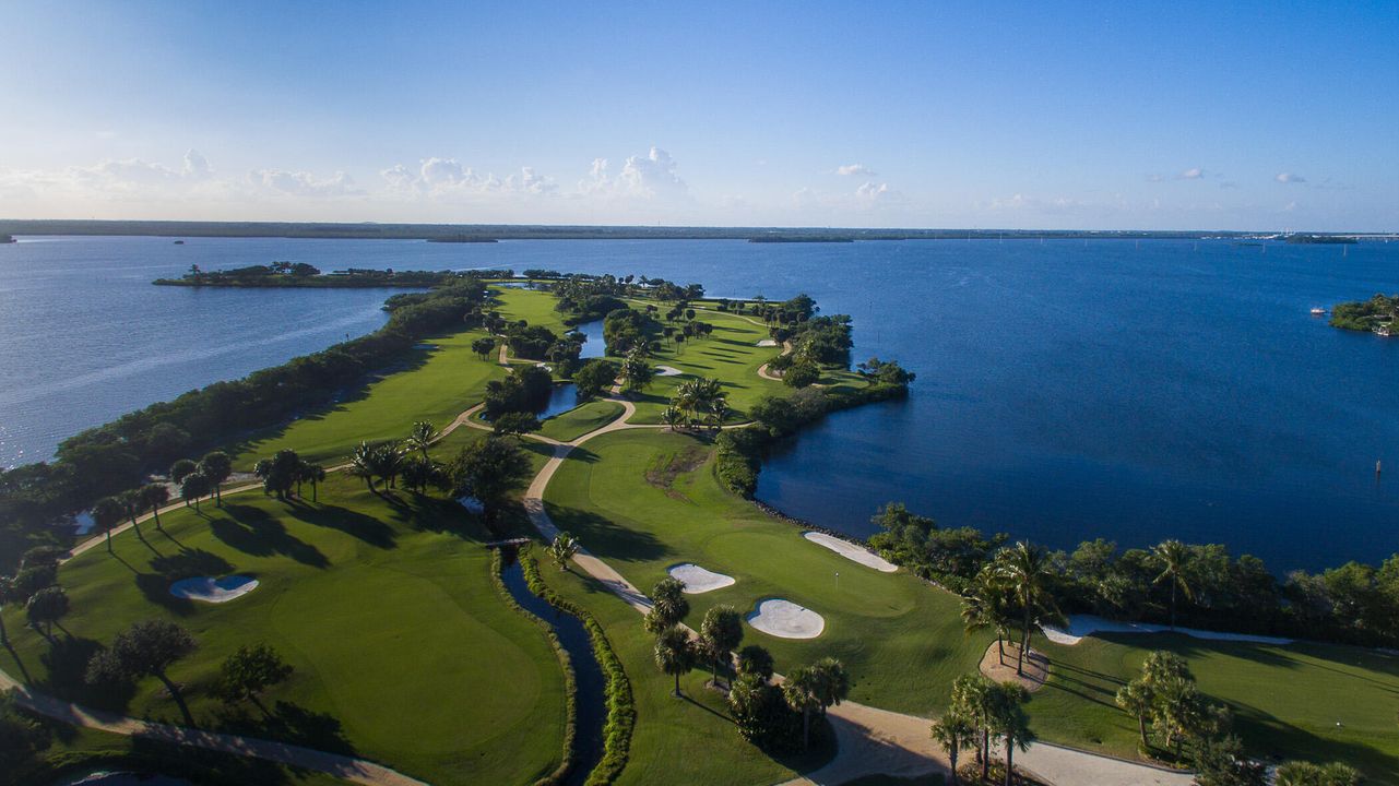 For Sale: $3,295,000 (3 beds, 3 baths, 3190 Square Feet)