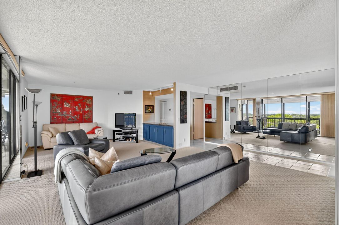 合同活跃: $525,000 (2 贝兹, 2 浴室, 1775 平方英尺)