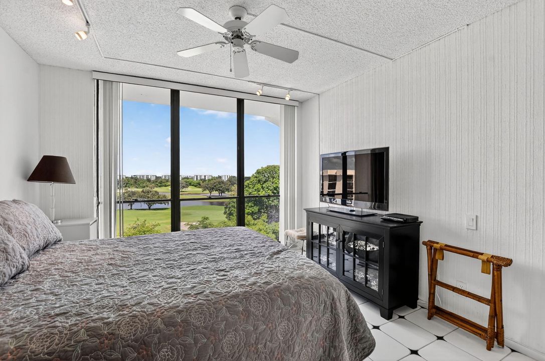 合同活跃: $525,000 (2 贝兹, 2 浴室, 1775 平方英尺)