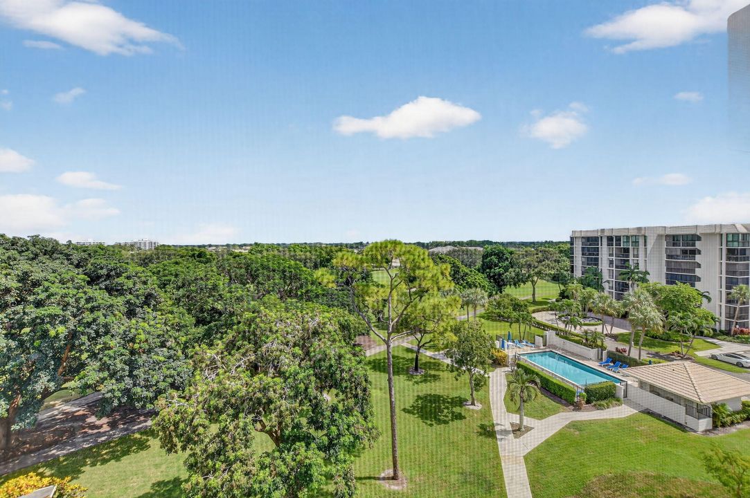 合同活跃: $525,000 (2 贝兹, 2 浴室, 1775 平方英尺)