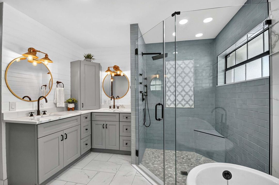 Activo con contrato: $735,000 (3 camas, 2 baños, 2129 Pies cuadrados)