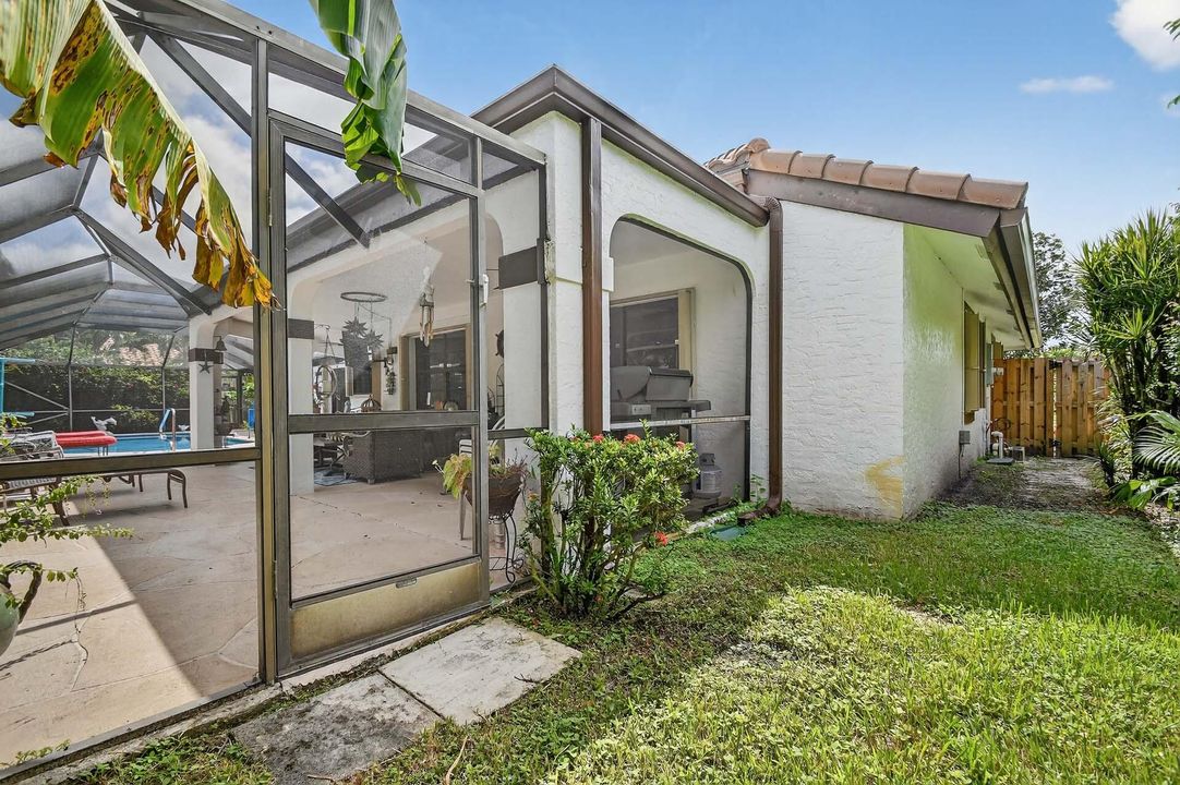 Activo con contrato: $735,000 (3 camas, 2 baños, 2129 Pies cuadrados)