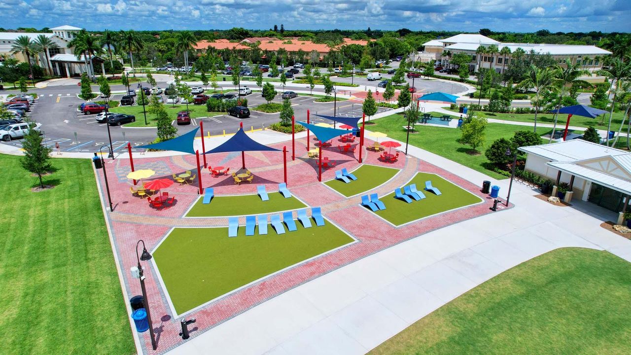 Activo con contrato: $735,000 (3 camas, 2 baños, 2129 Pies cuadrados)