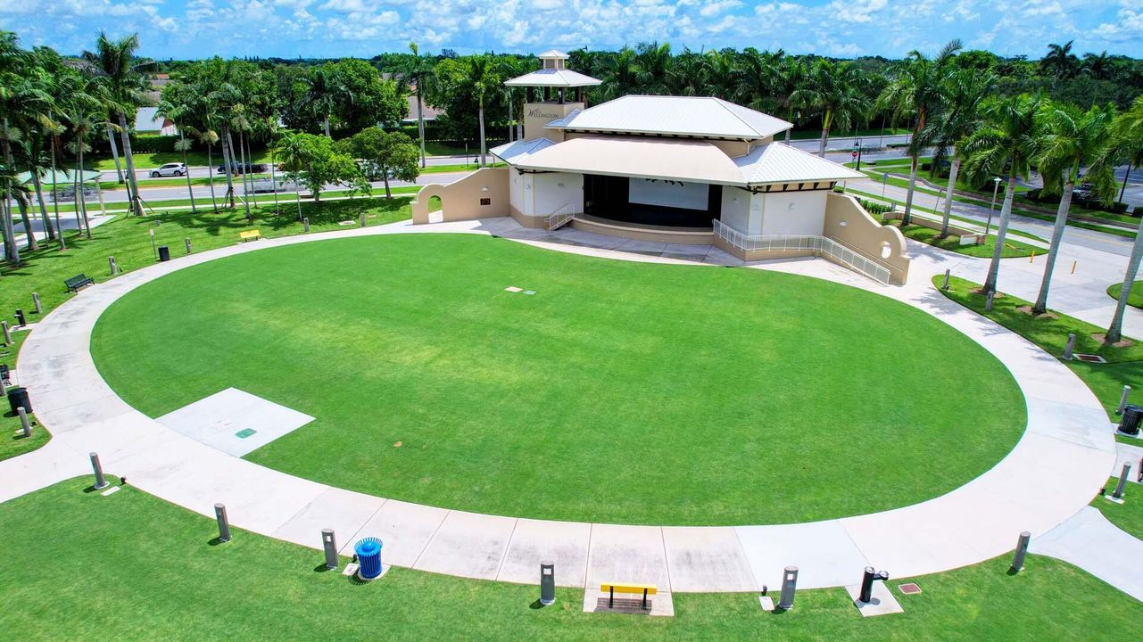 Activo con contrato: $735,000 (3 camas, 2 baños, 2129 Pies cuadrados)