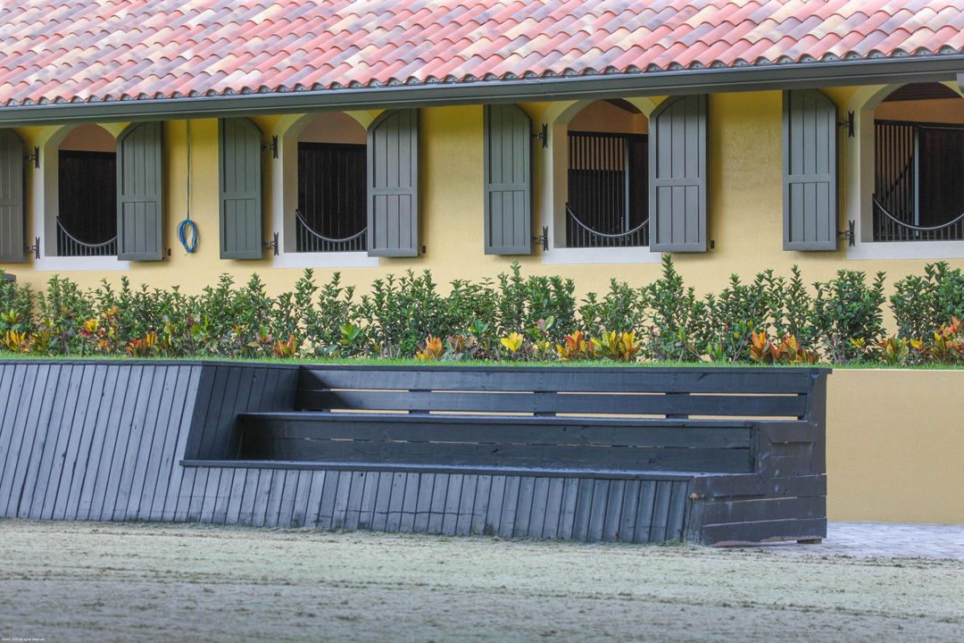 出租: $13,500 (1 贝兹, 2 浴室, 870 平方英尺)