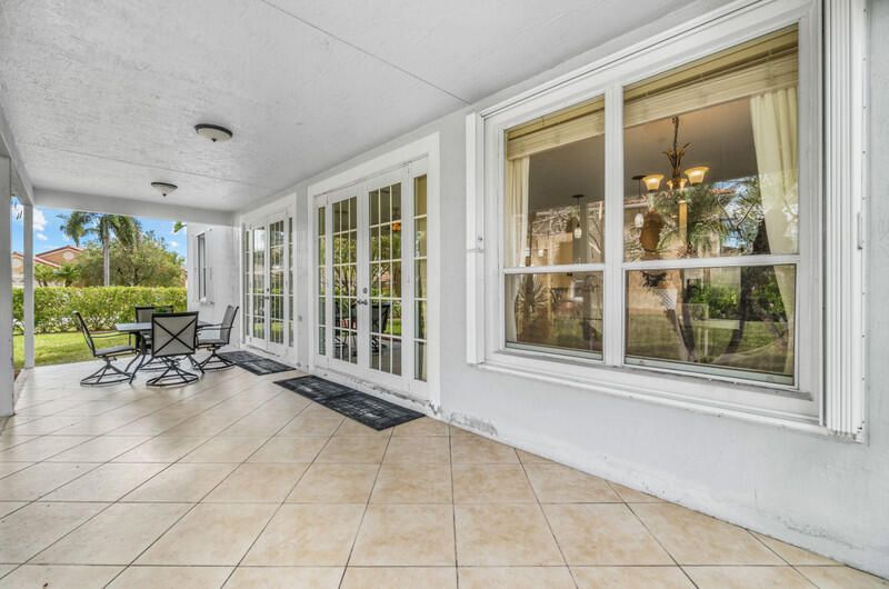 En Venta: $890,000 (5 camas, 3 baños, 2890 Pies cuadrados)