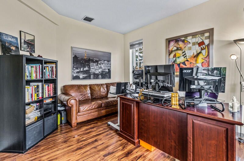 En Venta: $890,000 (5 camas, 3 baños, 2890 Pies cuadrados)