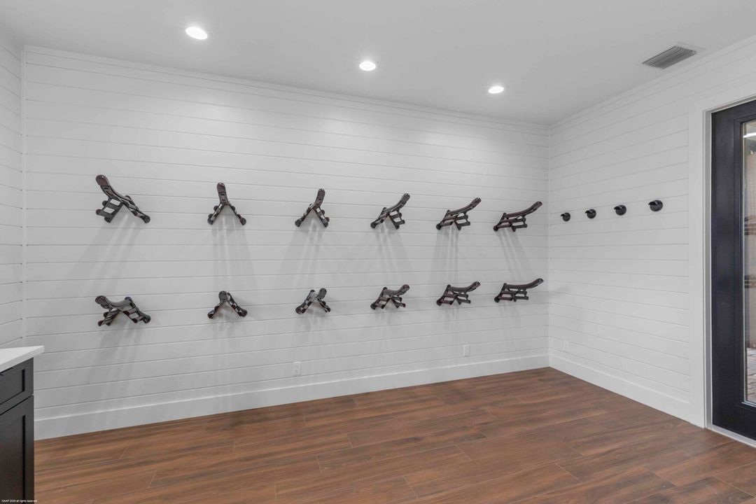 出租: $13,500 (1 贝兹, 2 浴室, 870 平方英尺)