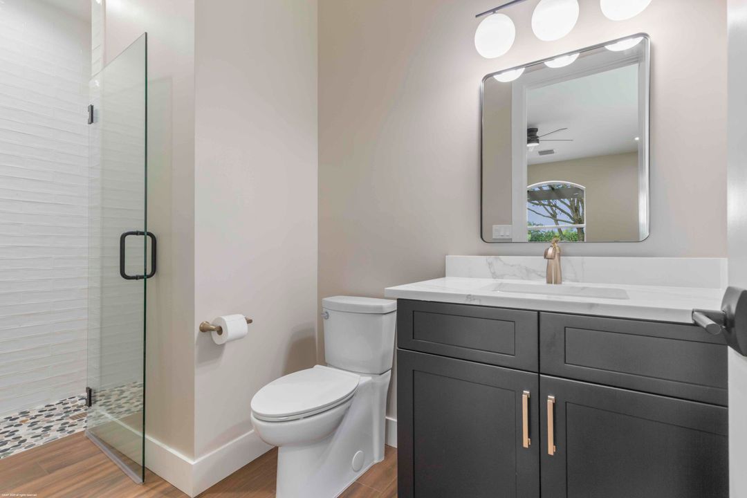 出租: $13,500 (1 贝兹, 2 浴室, 870 平方英尺)